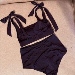 Une Piece Classic Square Neck Bikini Bralette and High Wasted Bikini Bottom